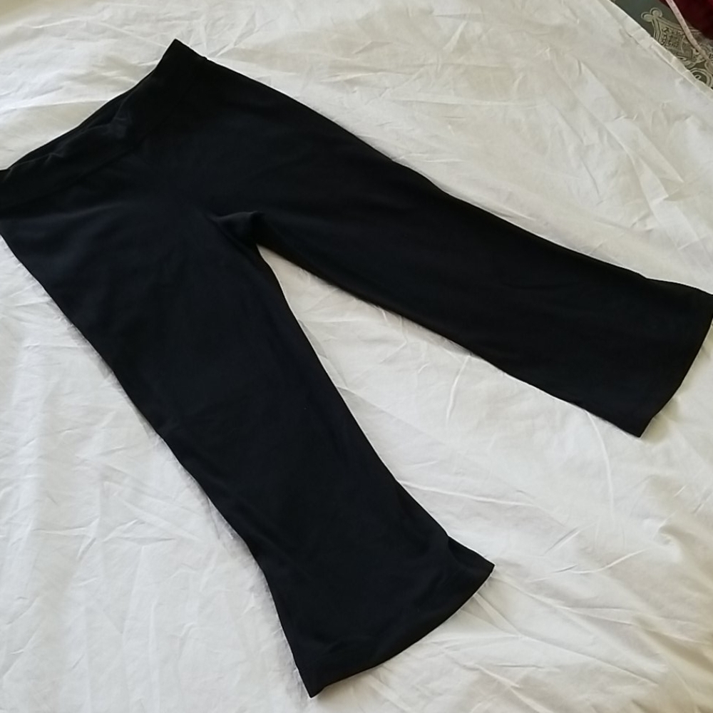 Lululemon Size 4 Leggings with Split Calf